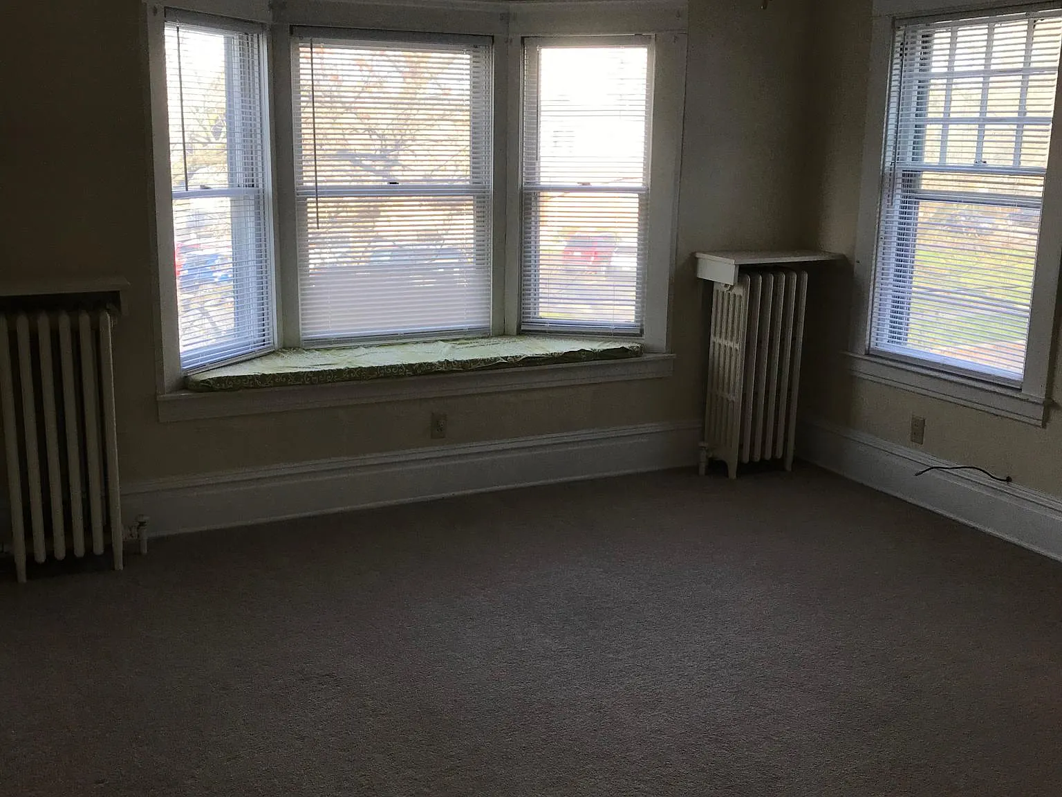 117 W Dutton St — Photo 4