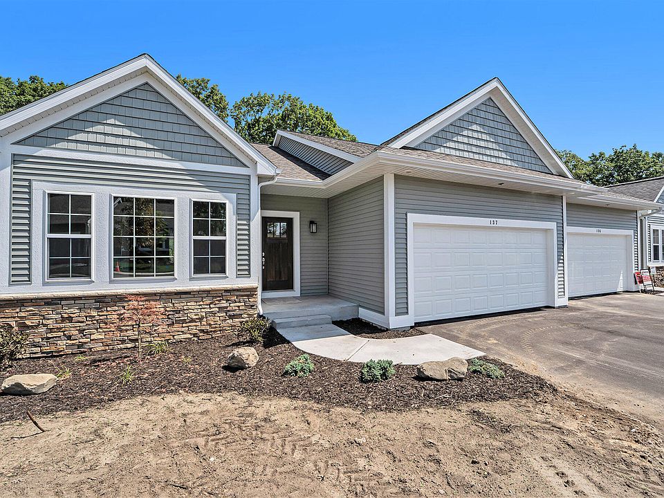 137 Blue Violet Ln NE 108, Comstock Park, MI 49321 Zillow