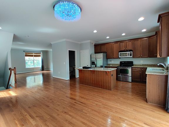 3rd image of 12419 Oak Rail Ln