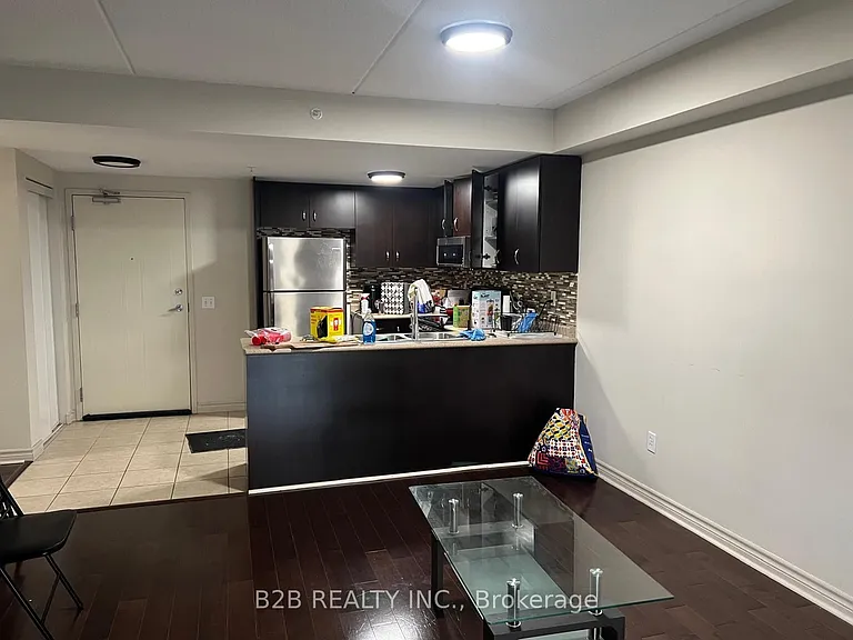 37 Goodwin Dr #210 — Photo 2