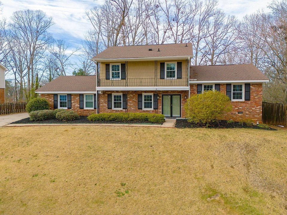 1st image of 229 Heather Dr