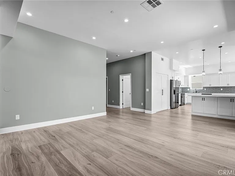 2130 W 238th St — Photo 10