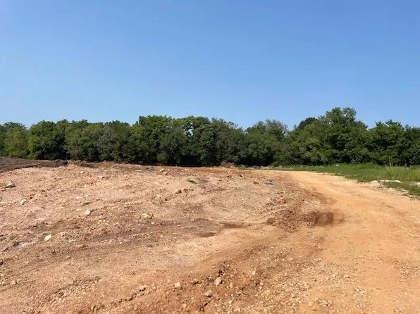 2600 N Benton Avenue, Springfield, MO 65803