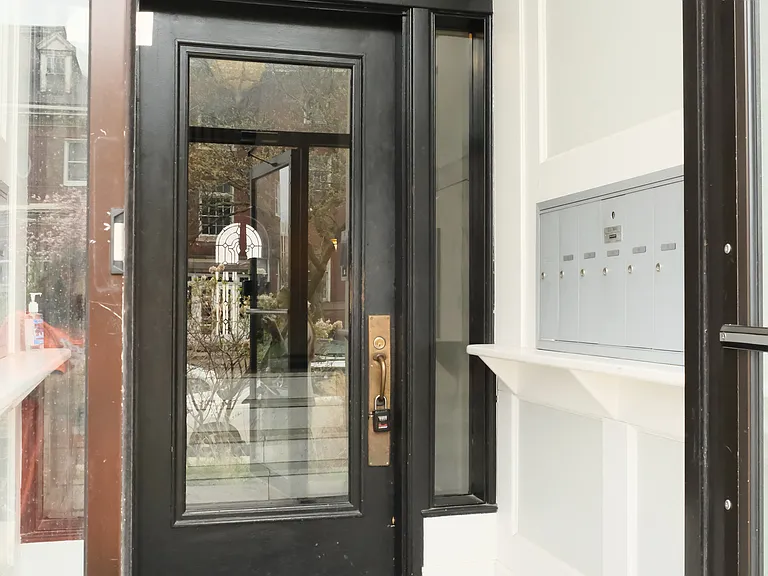 615 W Hancock St — Photo 18
