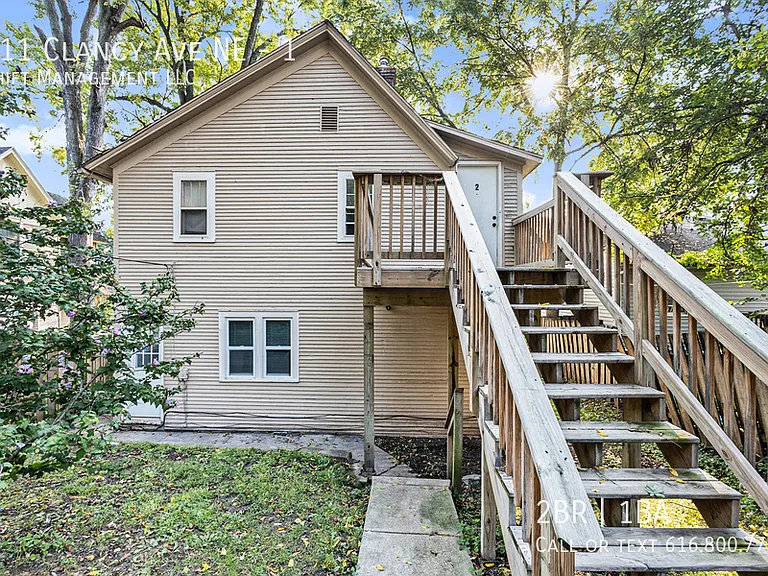 811 Clancy Ave NE #1 — Photo 15