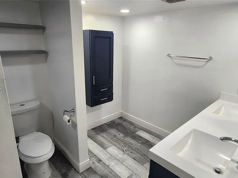 4081 NE 14th Ave — Photo 19