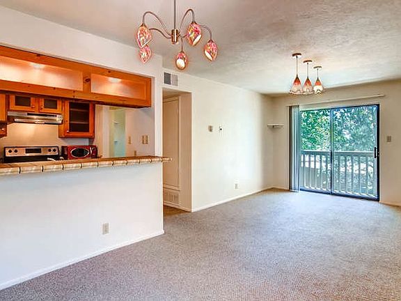 3rd image of 941 Calle Mejia APT 411
