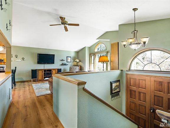 4th image of 8112 198th Avenue Ct E