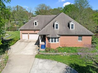 408 S Spring Lake Rd, Mahomet, IL 61853