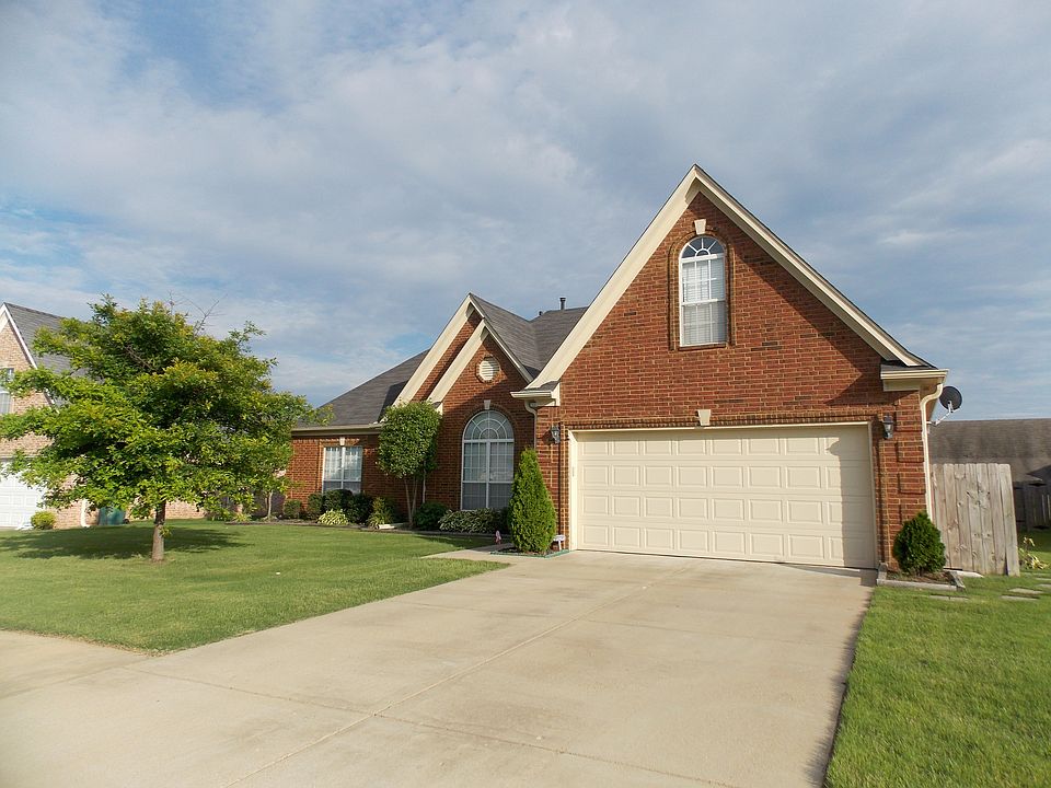 1st image of 2693 Olivia Ln