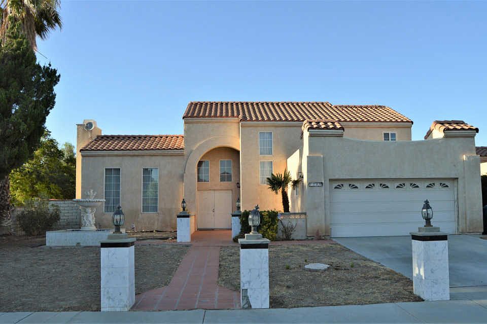 1st image of 3709 Hollowglen Dr