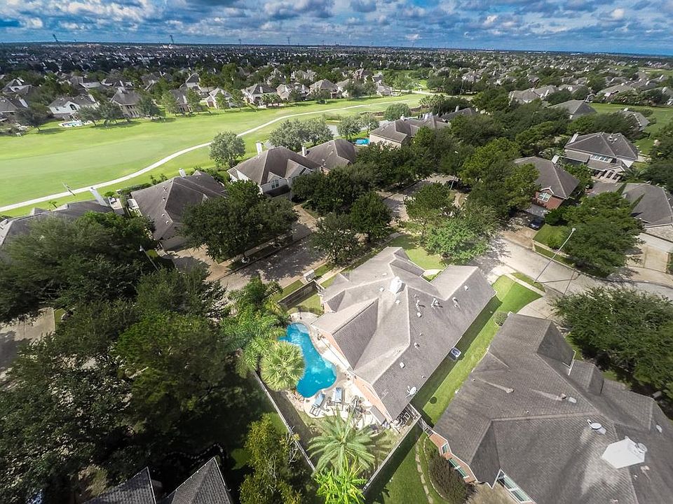 1st image of 10302 Cliff Haven Ct