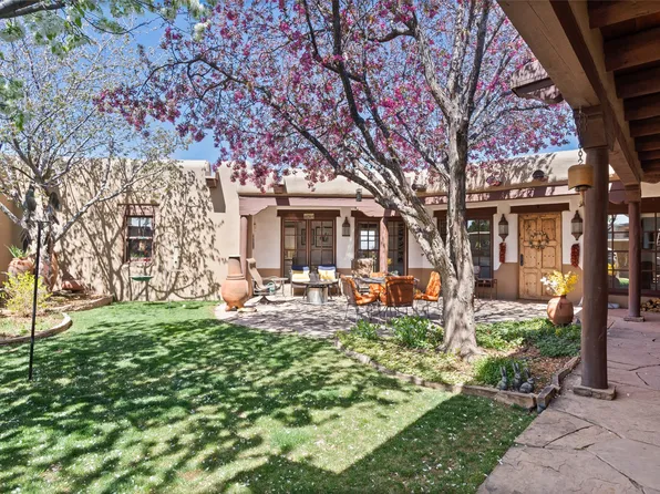 74 Sierra Rosa Loop, Santa Fe, NM 87506