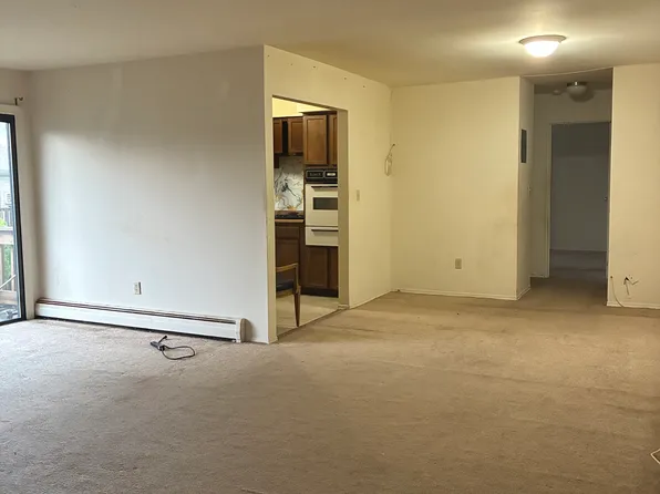 204 Sneden Pl W #204, Spring Valley, NY 10977