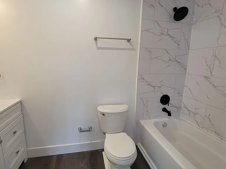 956 Olympia Dr — Photo 22