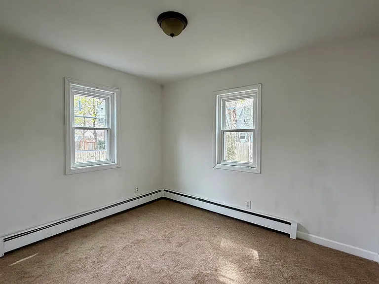 126 Flower Rd — Photo 7
