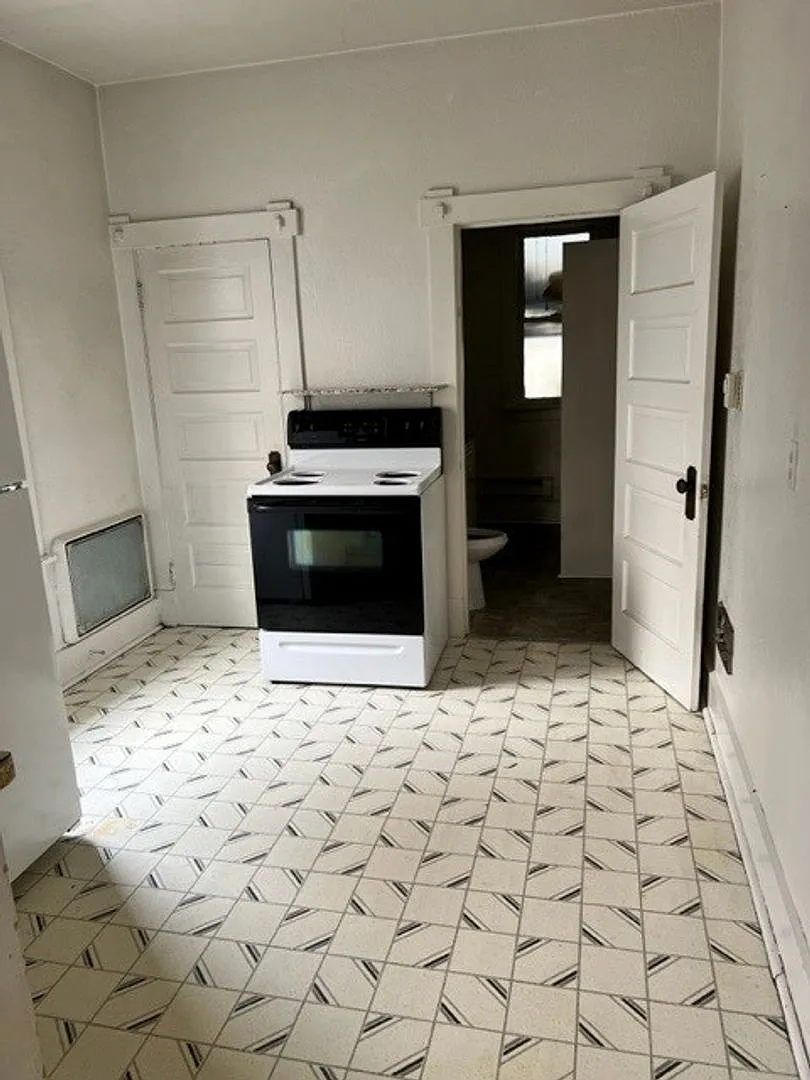 Lakeside Fourplex — Photo 3