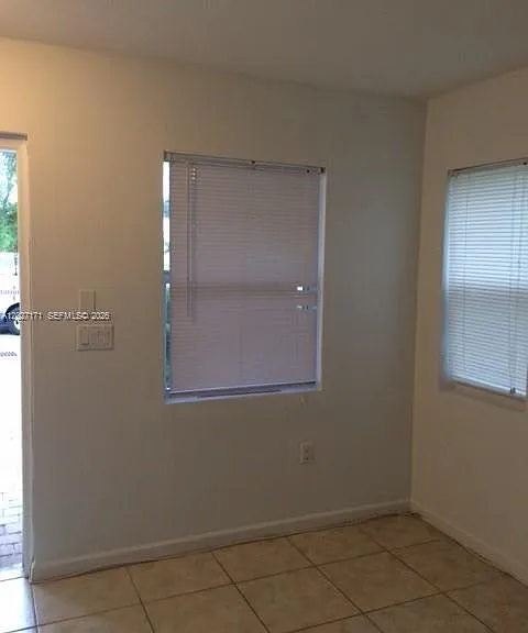 1702 N 28th Ave #1 — Photo 9