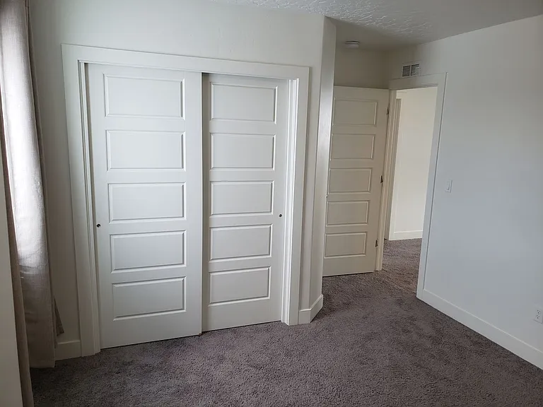 1033 S Vine St — Photo 33