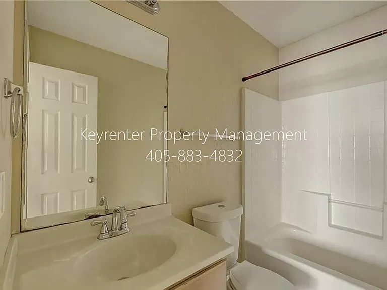 12328 SW 5th St — Photo 20