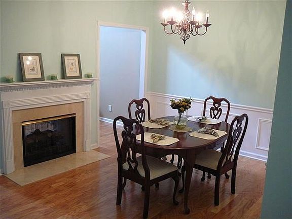 5th image of 1038 Montague Place Ct