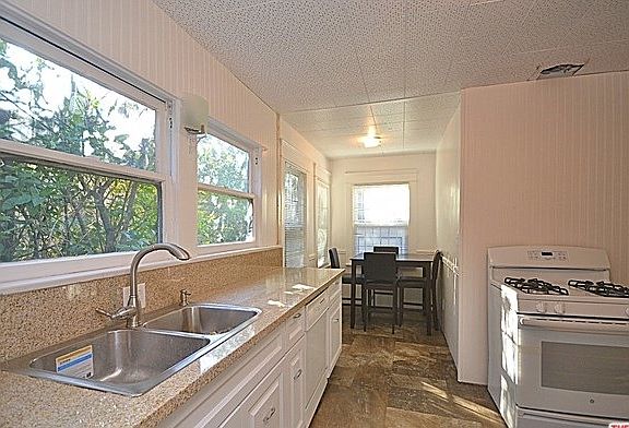 5th image of 1257 N Sweetzer Ave