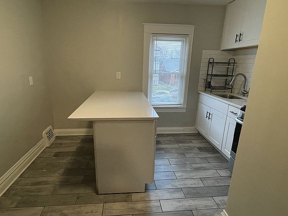 Kitchen island