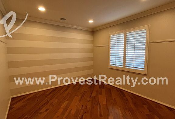 3rd image of 8452 Hoover Ct