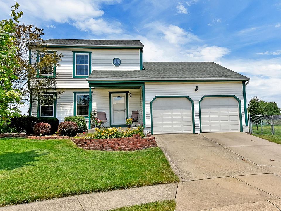 1st image of 22 E Fieldstone