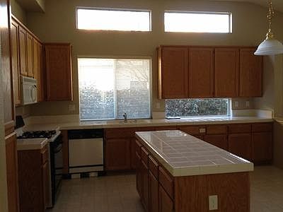 5th image of 3875 Vancouver Cir