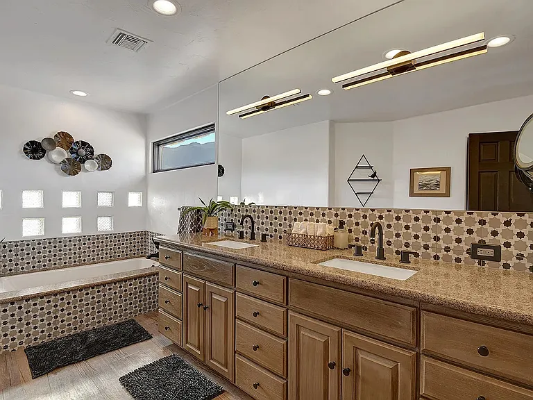 2300 S Bisnaga Ave — Photo 10
