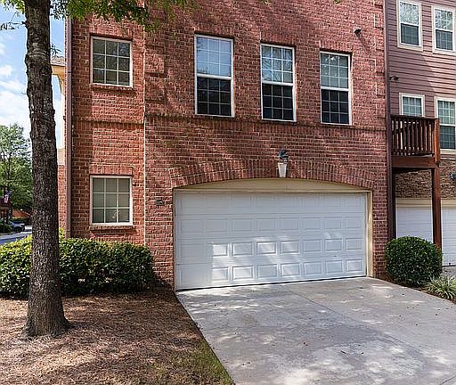 Staggered row offers privacy