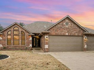 2116 Cottonwood Creek Ave, Yukon, OK 73099