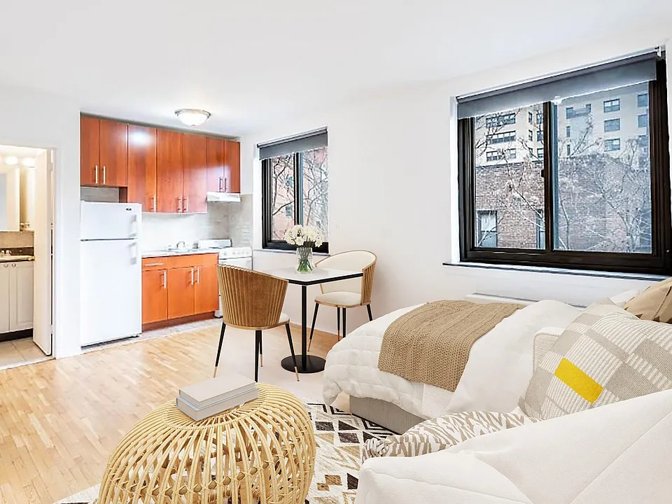 207 E 27th St #5C
