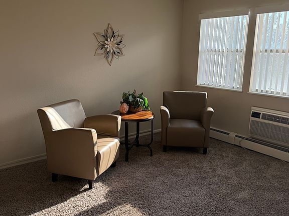 5th image of 921 Westmoreland Rd #91-301