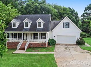 9801 Joe Kerr Rd, Waxhaw, NC 28173