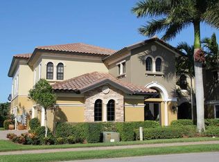 9105 Prima Way APT 201, Naples, FL 34113