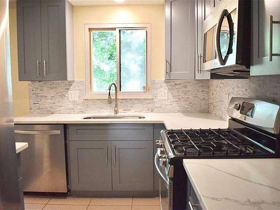 5th image of 355 Olde Bridge Way