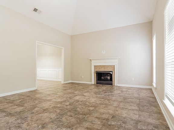 4th image of 5741 Marchester Cir