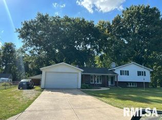 6223 Horseview Dr, Springfield, IL 62712