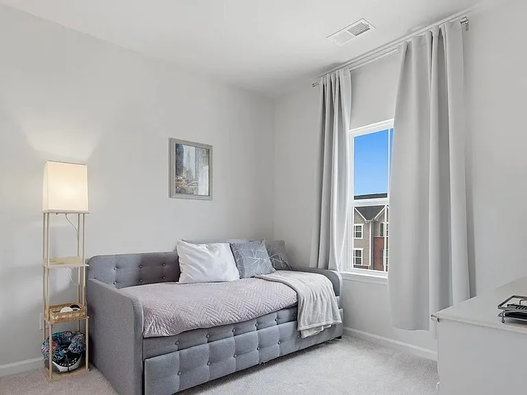 2527 Grantham Place Dr — Photo 11