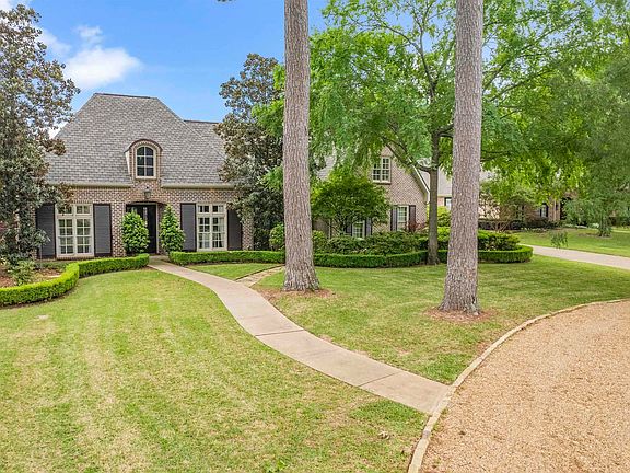 2nd image of 1510 Holly Creek Dr