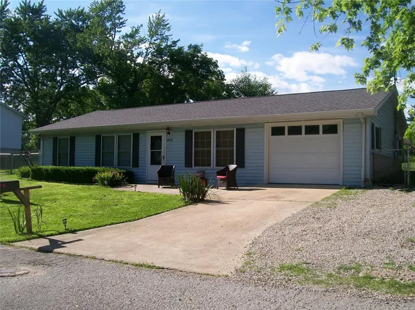 833 Rudolph St, Bourbon, MO 65441