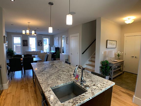 3rd image of 140A Comeau Cres