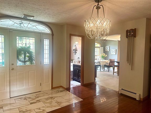 4th image of 538 Shadow Oaks Dr