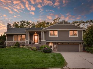 7040 Kellogg Ave, Edina, MN 55435