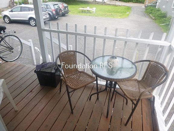 2nd image of 175 Market St