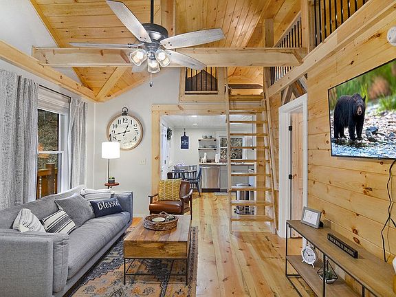 5th image of 165 Corbin Hill Rd