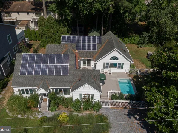 415 Collins St, Bethany Beach, DE 19930