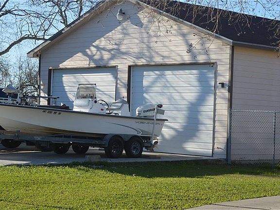 5th image of 7816 Bayside Dr